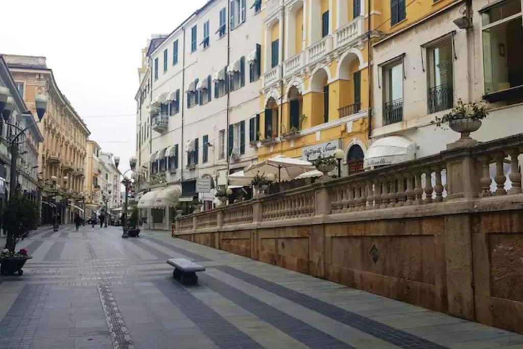 Апартаменты Casa Carina Centro Citta Con Garage Privato Санремо Экстерьер фото